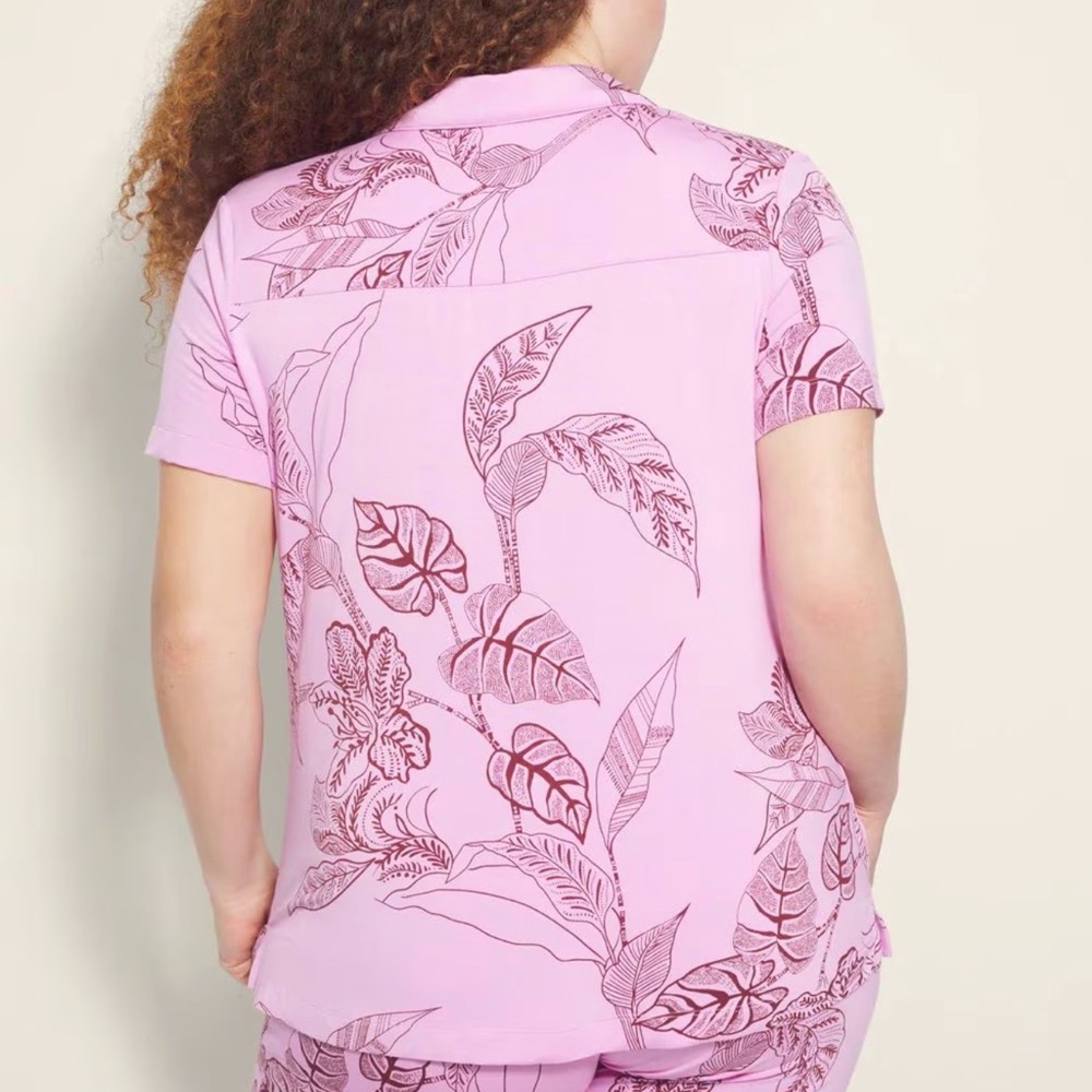 Soma Cool Nights Short Sleeve Notch Collar Bali Batik Meta Mauve Top - Picture 2 of 5